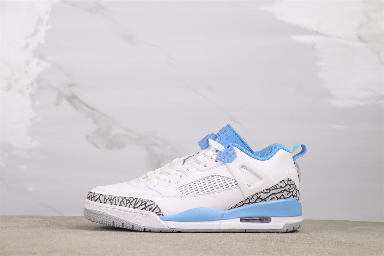 【今日特価】Air Jordan FQ1759-141 エアジョーダン FQ1759-141 スパイク ホワイト & ブルー