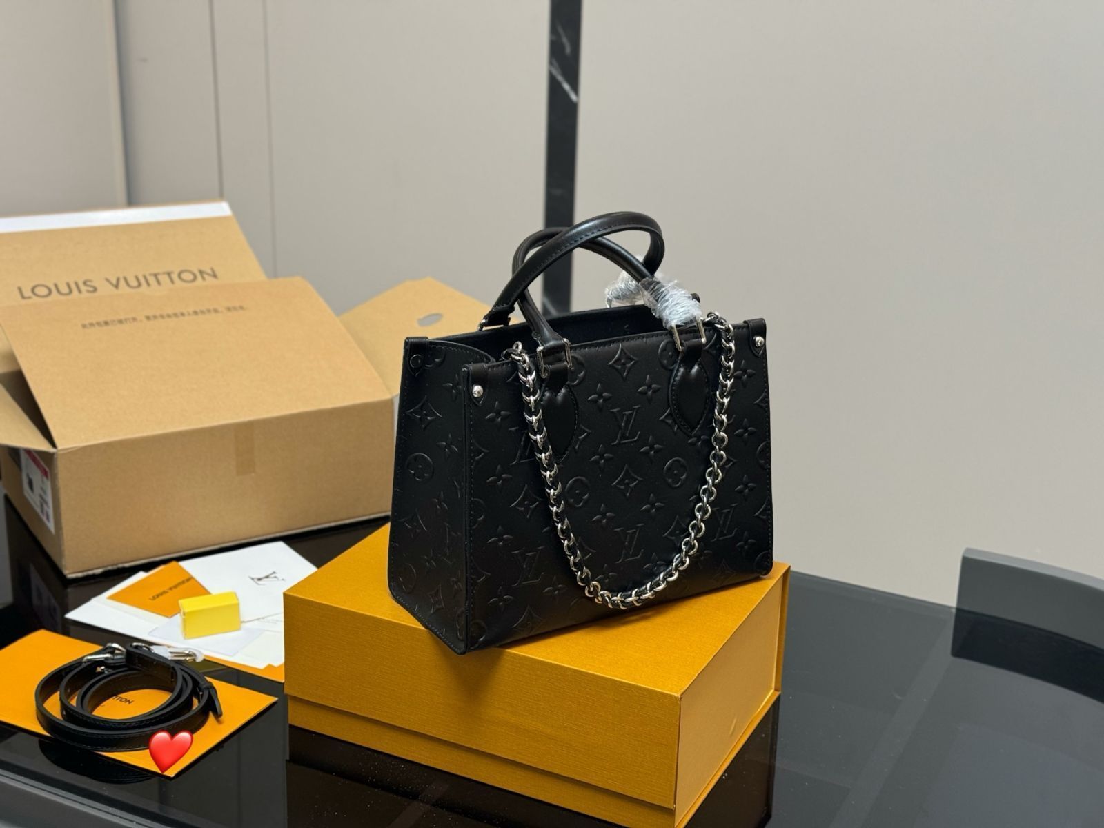 【今日特価】Louis Vuitton OnTheGo ルイ・ヴィトン オンザゴー キャンバス ショッピングバッグ