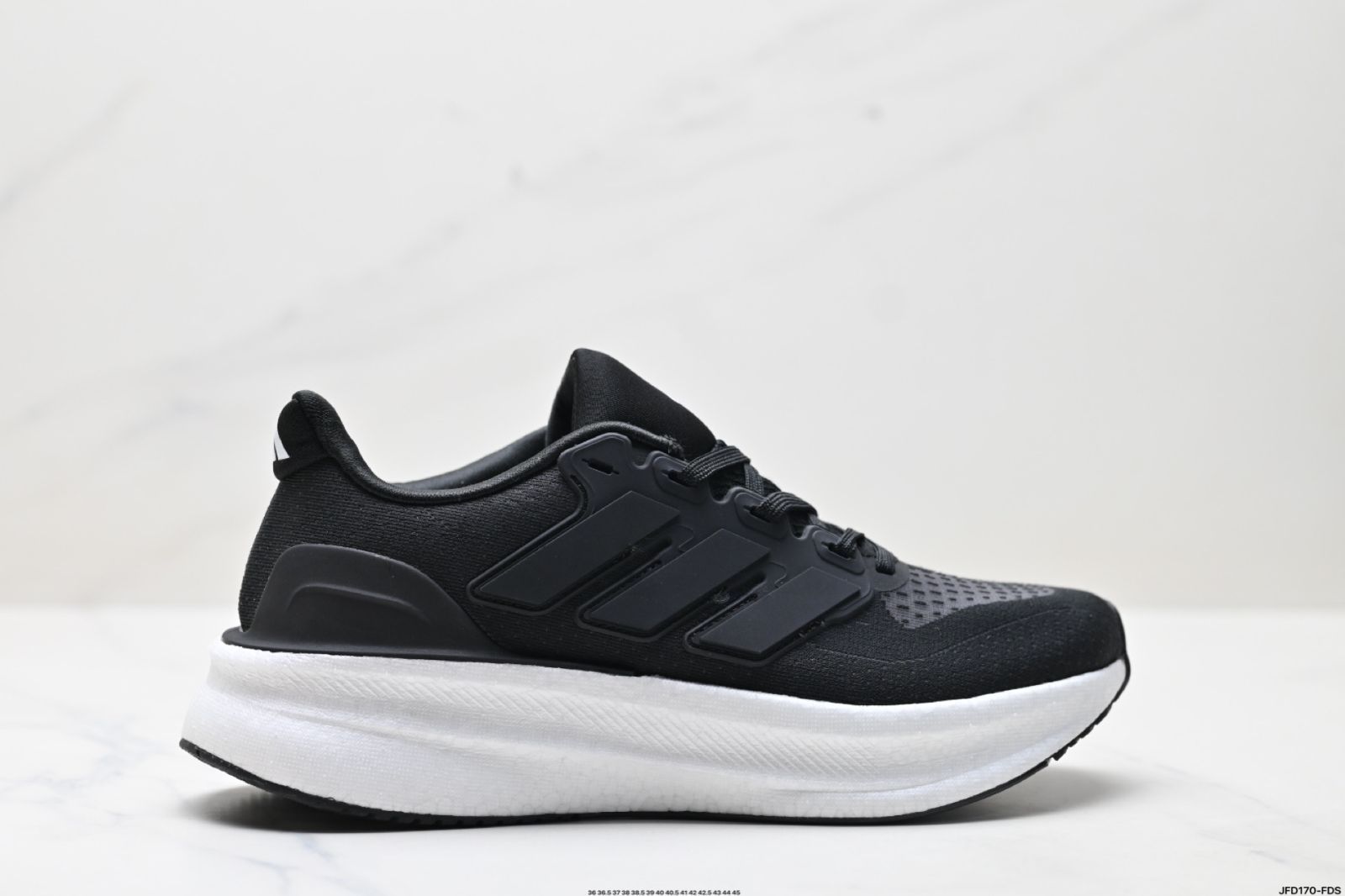 Adidasアディダス メンズ ウルトララン 5 ランニングシューズ
