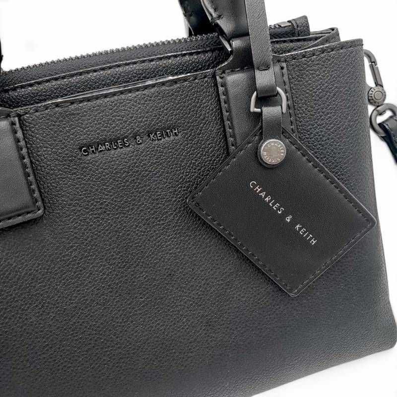 CHARLES & KEITH チャールズ＆キース ショルダーバッグ ハンドバッグ