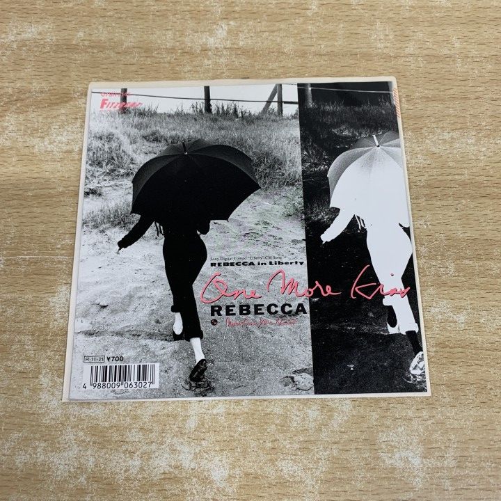 ○01)【1点限り!】Rebecca/One More Kiss/レベッカ/EPレコード/7インチ