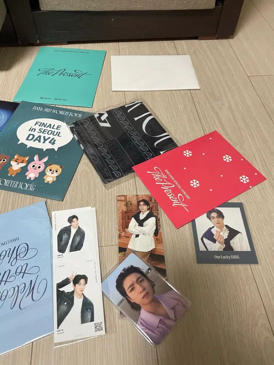 DAY6（デイシックス） ウォッチ + トレカ 完全新品 (SEOUL ソウル/大田