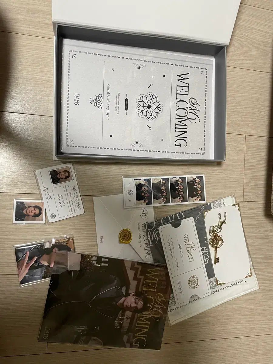 DAY6（デイシックス） ウォッチ + トレカ 完全新品 (SEOUL ソウル/大田