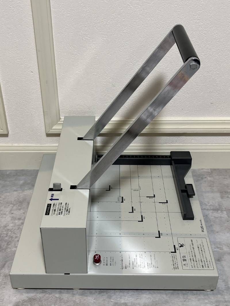 PLUS PK-513L ペーパーカッター 手動断裁機 裁断機 カットライン 取説