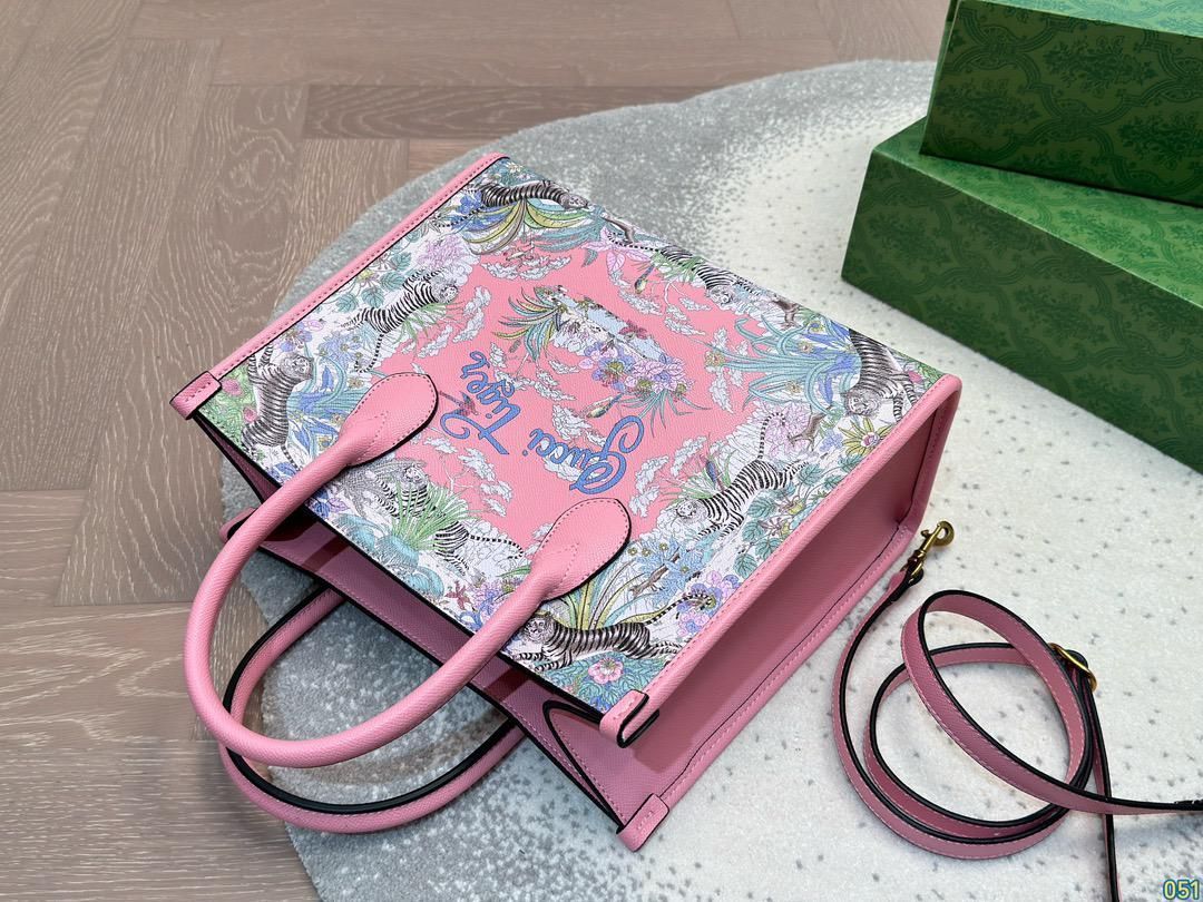 Gucciグッチの大容量で耐久性があり絶美なトートバッグ