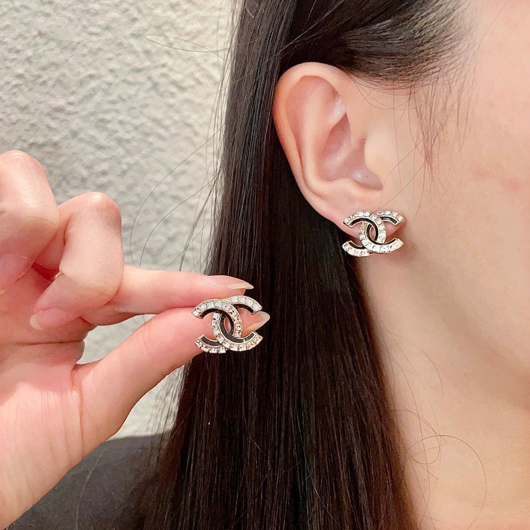 【今日特価】CHANEL ヴィンテージ ピアス クラシックエレガントデザイン-MM輸入