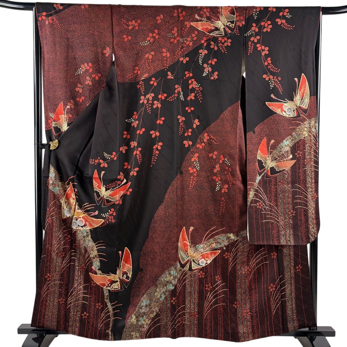 【美品】 振袖 身丈160.5cm 裄丈66cm M 袷 蝶 草花 金糸 金彩 墨色 正絹 秀品 【中古】