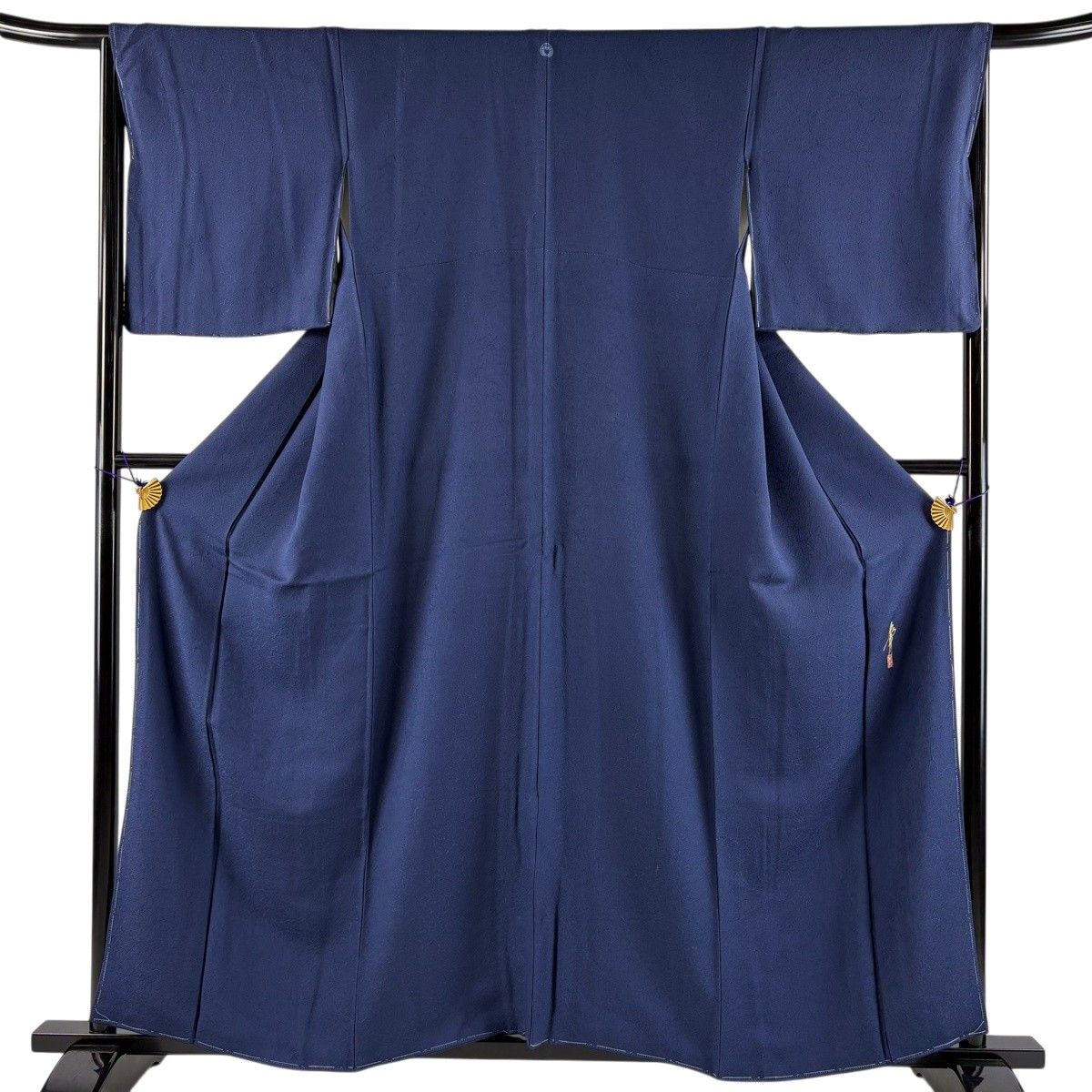 【美品】 色無地 身丈159cm 裄丈66cm M 袷 落款 地紋 紺色 正絹 秀品 一つ紋 【中古】 6,952円