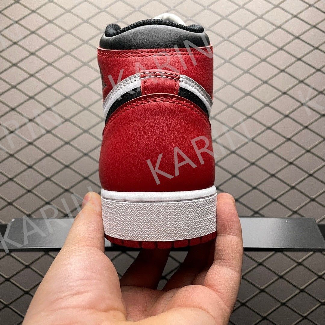 NIKE ナイキ エアジョーダン1 レトロ ハイカットスニーカー ブラック/レッド つま黒