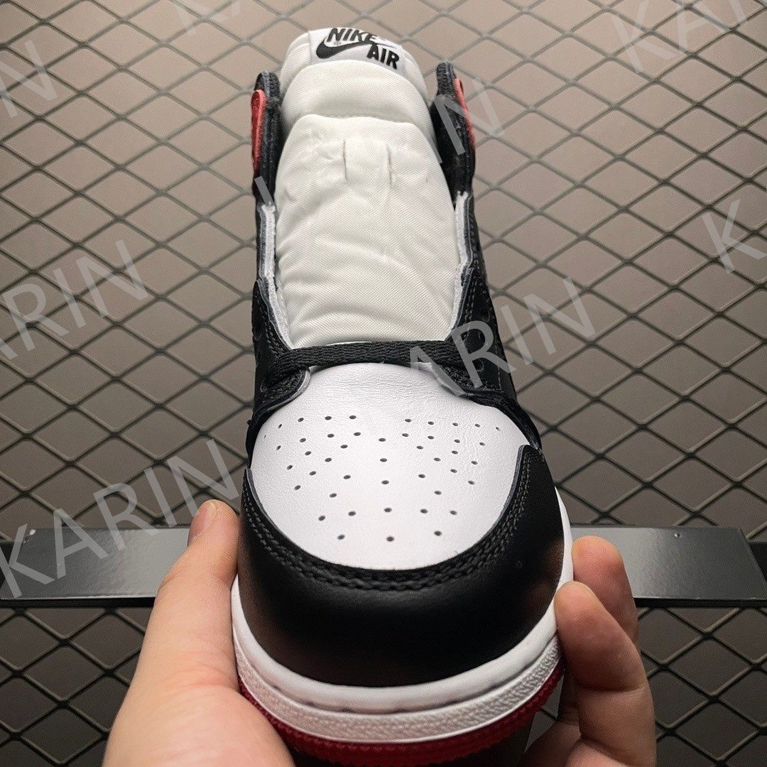 NIKE ナイキ エアジョーダン1 レトロ ハイカットスニーカー ブラック/レッド つま黒