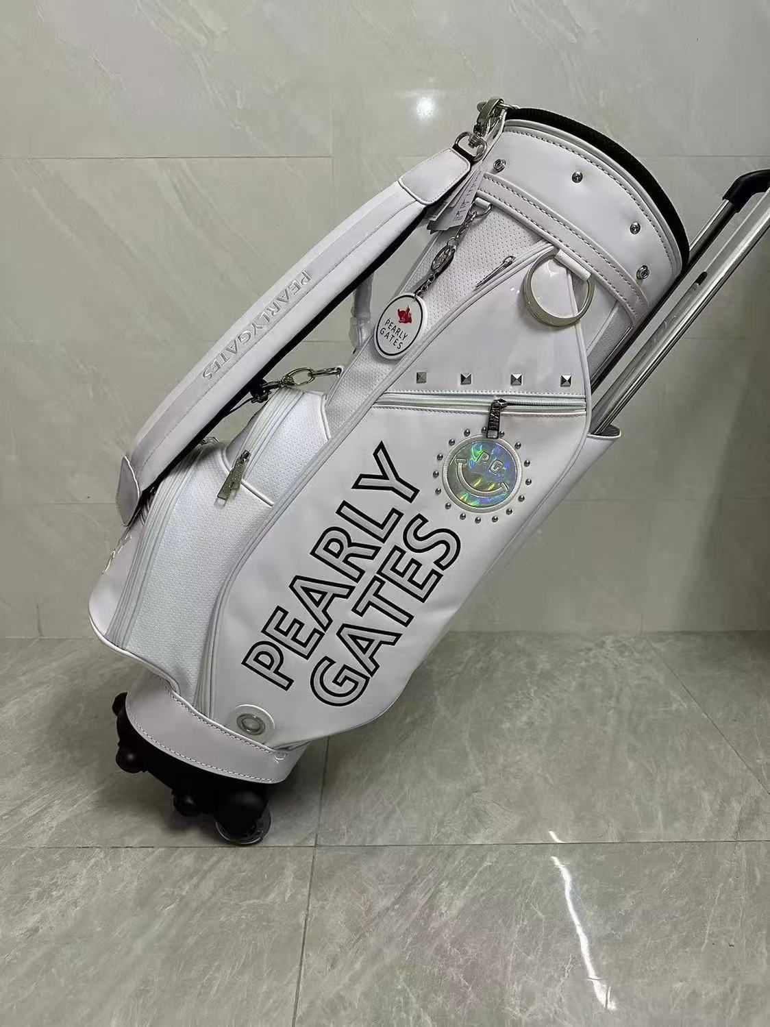 PEARLY GATESゴルフの大容量スタンドタイプのクラブバッグ - メルカリ