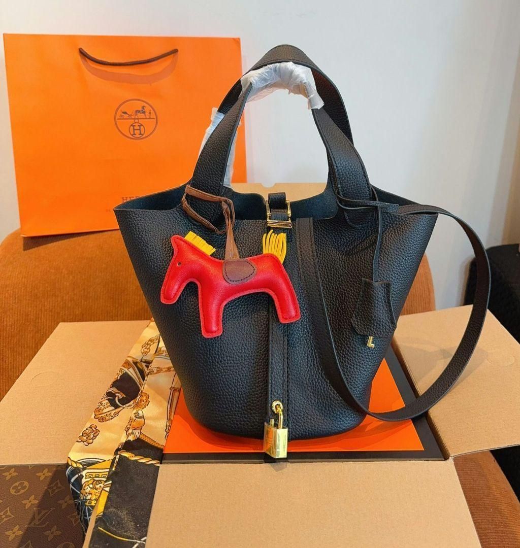 希少HERMES エルメス　ピコタンロックPM ハンドバッグ