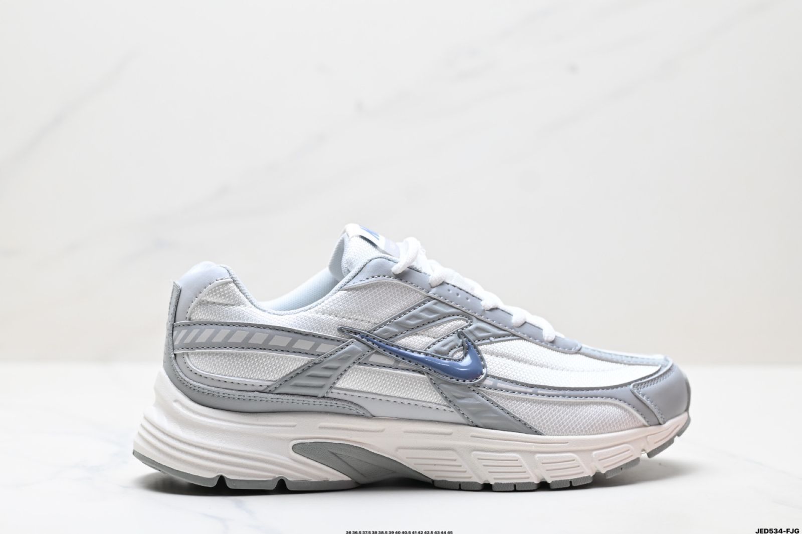 【今日特価】ナイキ Nike Initiator 快適でマッチングしやすく、滑り止めで耐磨耗性があり、通気性も良いロートップの日常レジャーシューズ。
