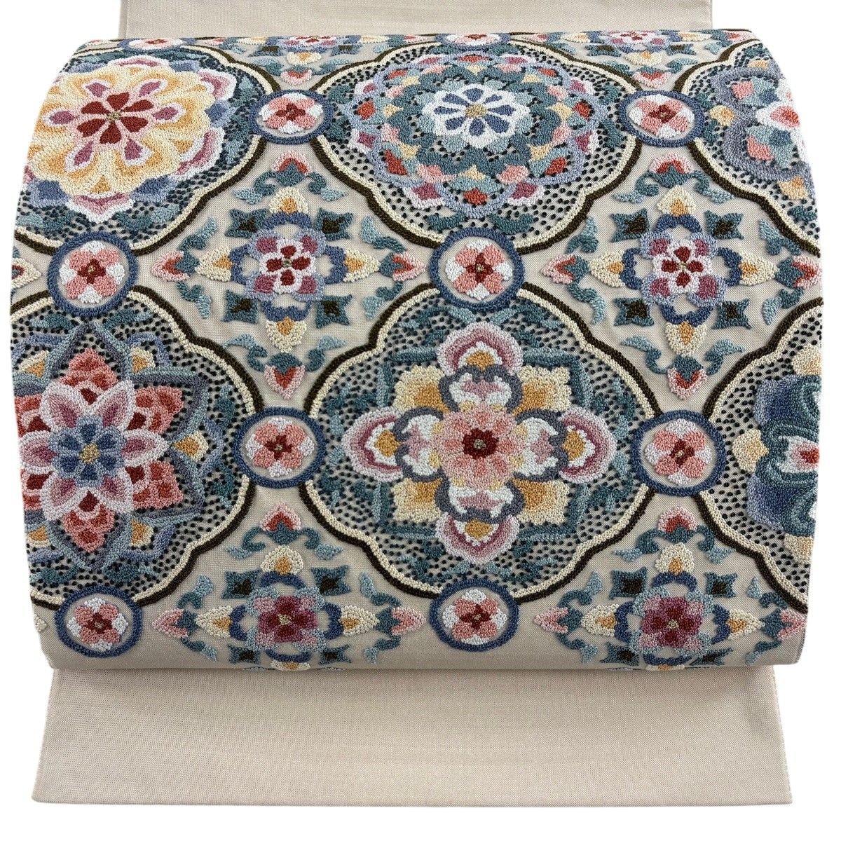 袋帯 名品 華文 草花 相良刺繍 金糸 ベージュ お太鼓柄 正絹 【中古
