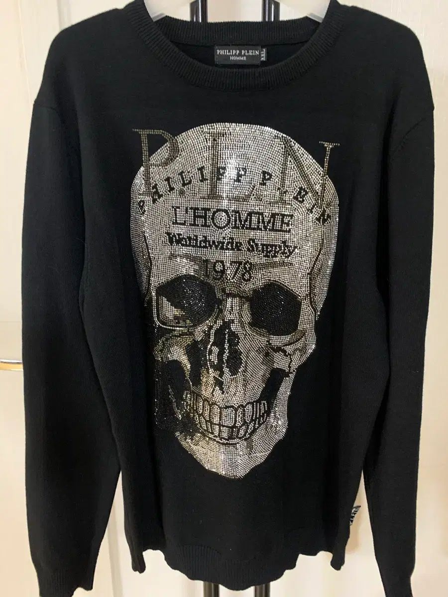 PHILIPP PLEIN(フィリッププレイン) ブラック スカル クリスタル ニット