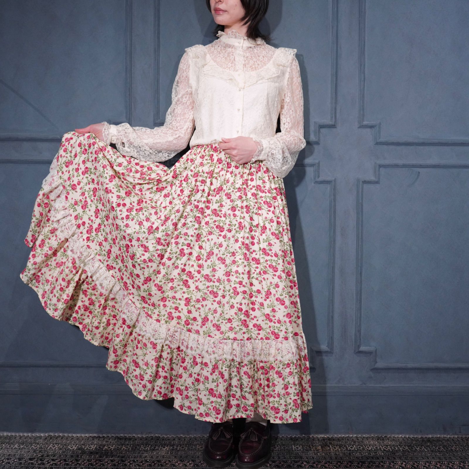 USA VINTAGE FRONTIER CLASSICS ROSE PATTERNED LACE DESIGN LONG SKIRT/アメリカ古着薔薇柄レースデザインロングスカート