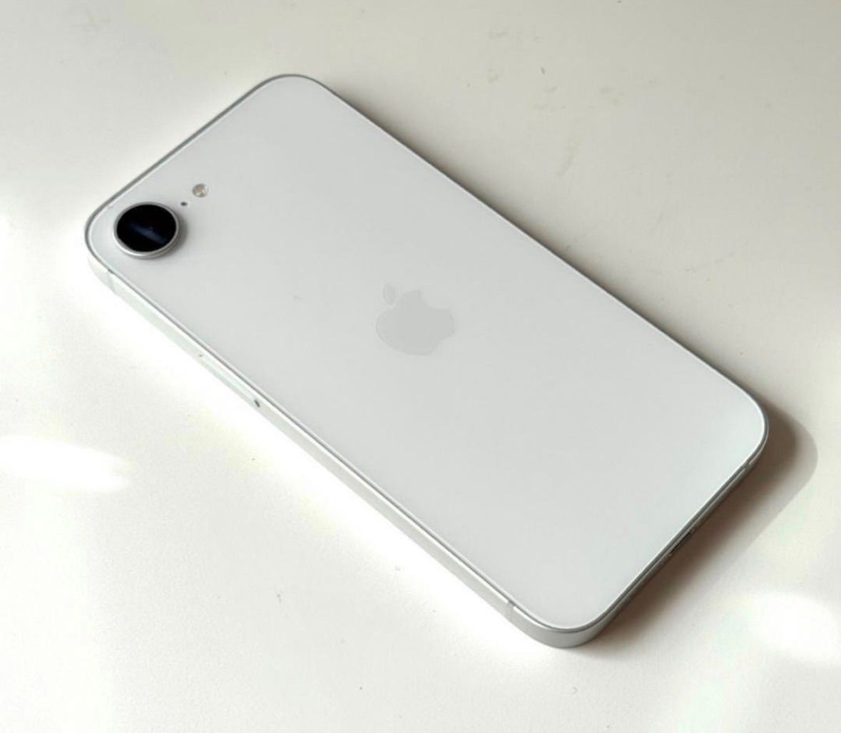 美品】iPhone 16e SIMフリー 128GB (バッテリー94%) - メルカリ