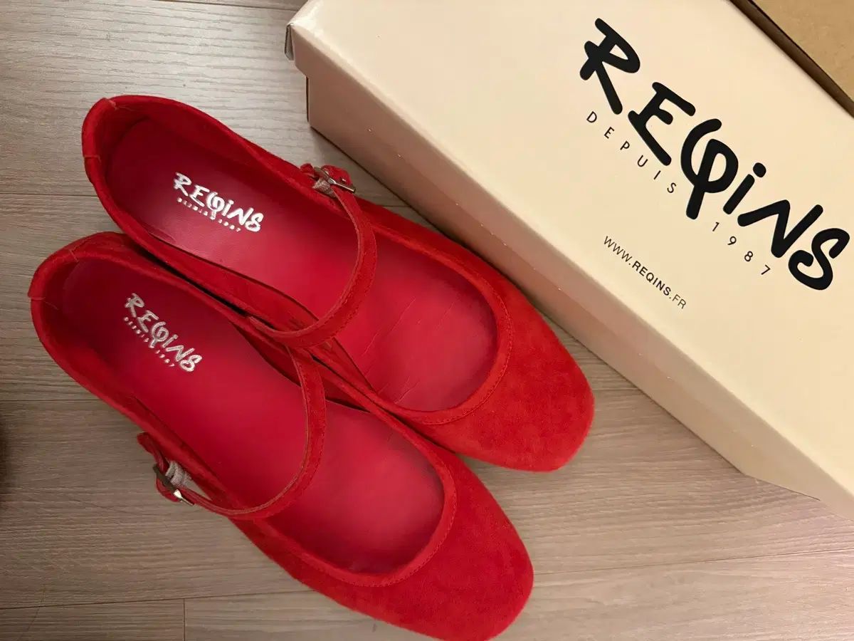 REQINS(レキンズ) MARY JANE スウェード レッド 出品