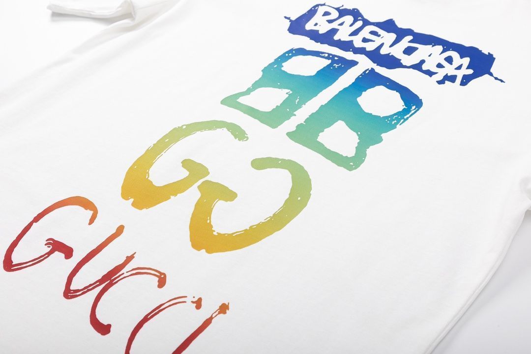 【本日限定特価】GUCCI × BALENCIAGA コラボ グラフィティプリントTシャツ [本日特価|新品未使用品]-WT0輸入