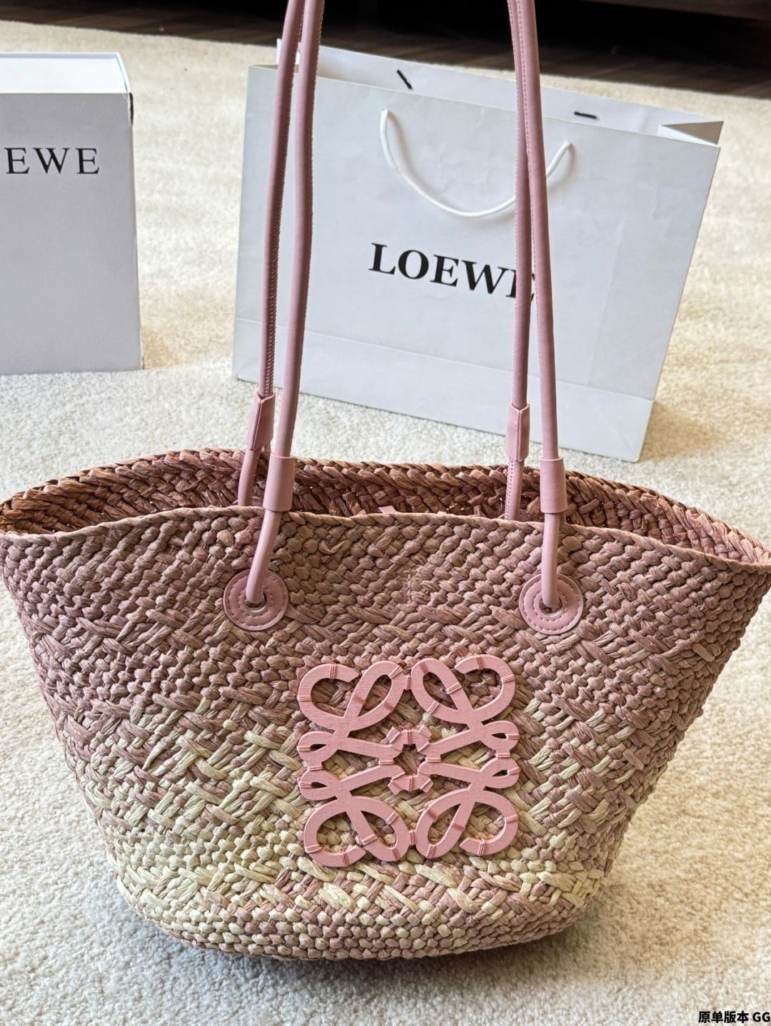 【今日特価】Loewe マカロンカラー 草編み トートバッグ(サイズ 30×25cm) 【今日特価】Loewe マカロンカラー 草編み トートバッグ(サイズ 30×25cm)