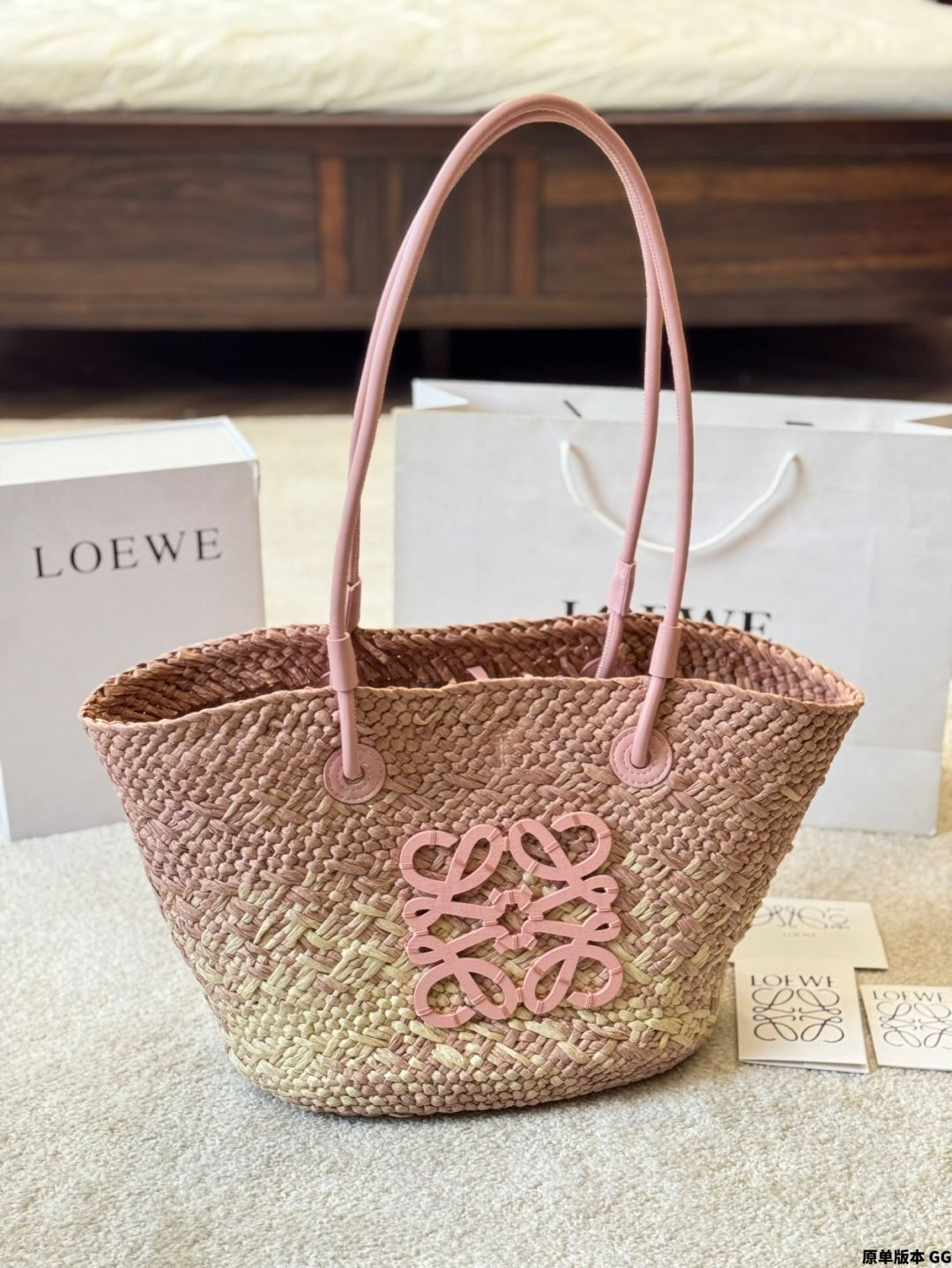 【今日特価】Loewe マカロンカラー 草編み トートバッグ(サイズ 30×25cm) 【今日特価】Loewe マカロンカラー 草編み トートバッグ(サイズ 30×25cm)