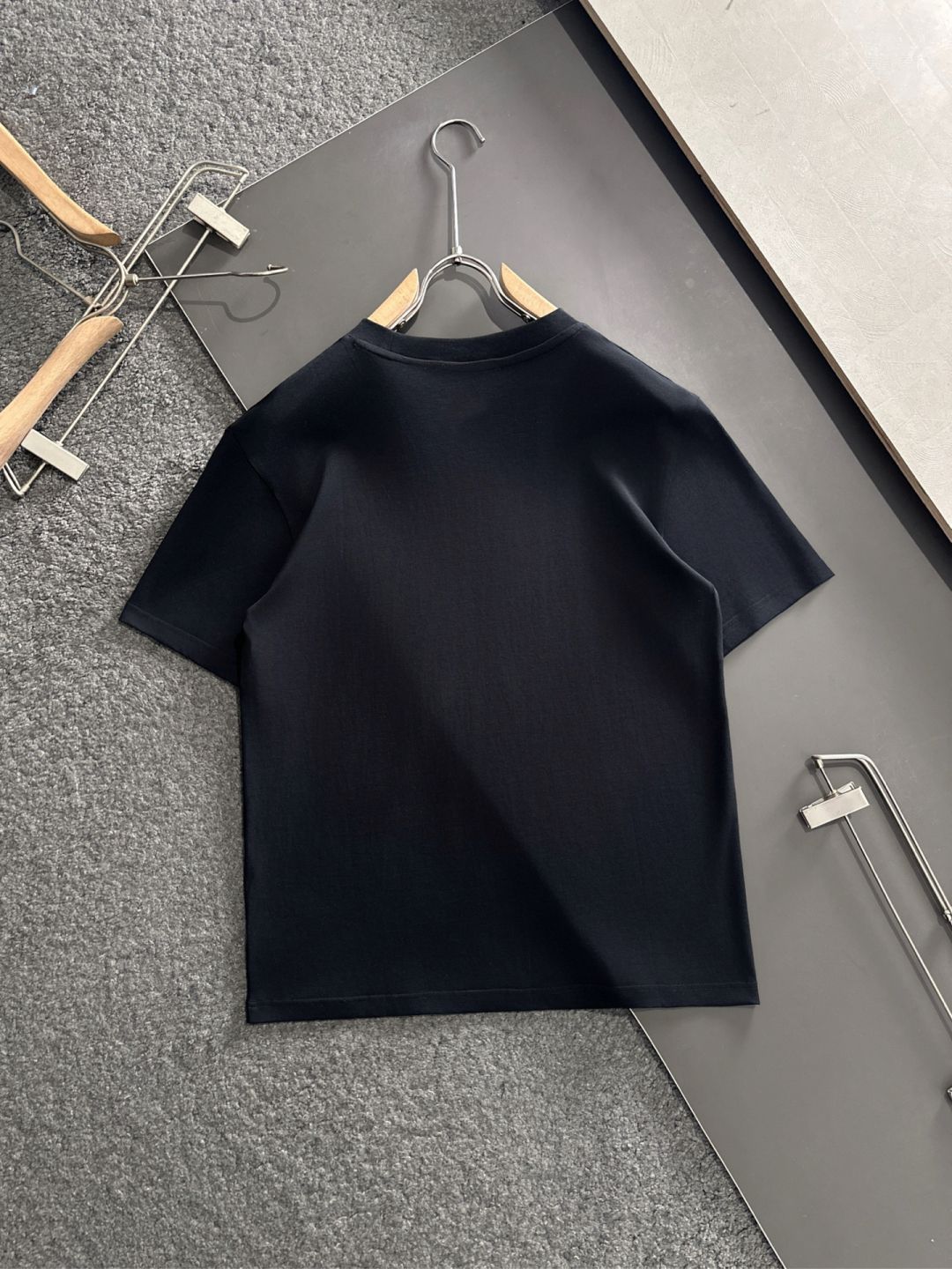 【今日特価】MON 2025SS 最新款 円領ファッション ショートスリーブ T シャツ
