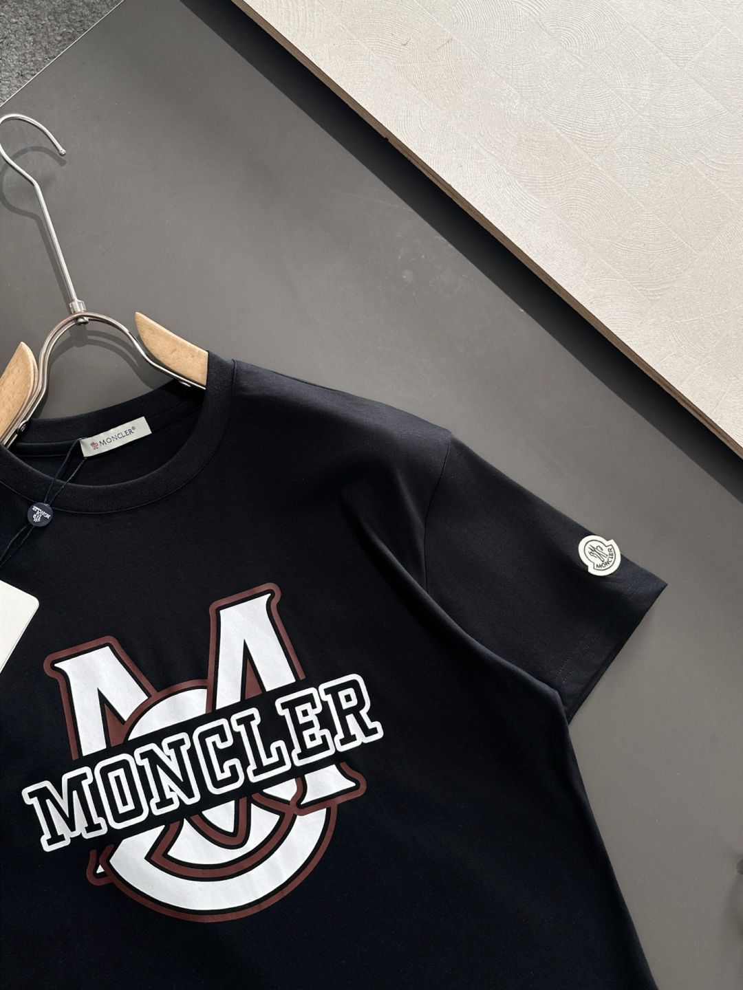 【今日特価】MON 2025SS 最新款 円領ファッション ショートスリーブ T シャツ