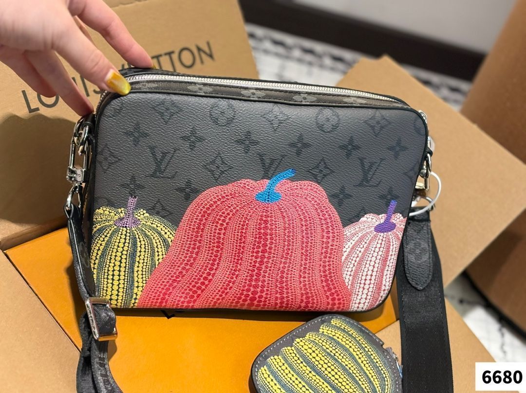 LOUIS VUITTON メンズ 3-in-1 ポシェット ? 25×18cm [本日特価|新品未使用品]