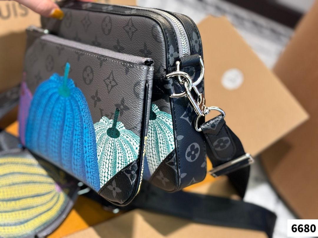 LOUIS VUITTON メンズ 3-in-1 ポシェット ? 25×18cm [本日特価|新品未使用品]