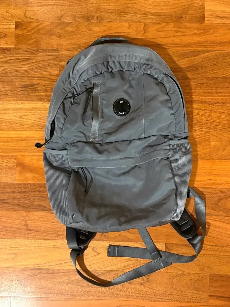 C P カンパニー バックパック ブルー 26,799円
