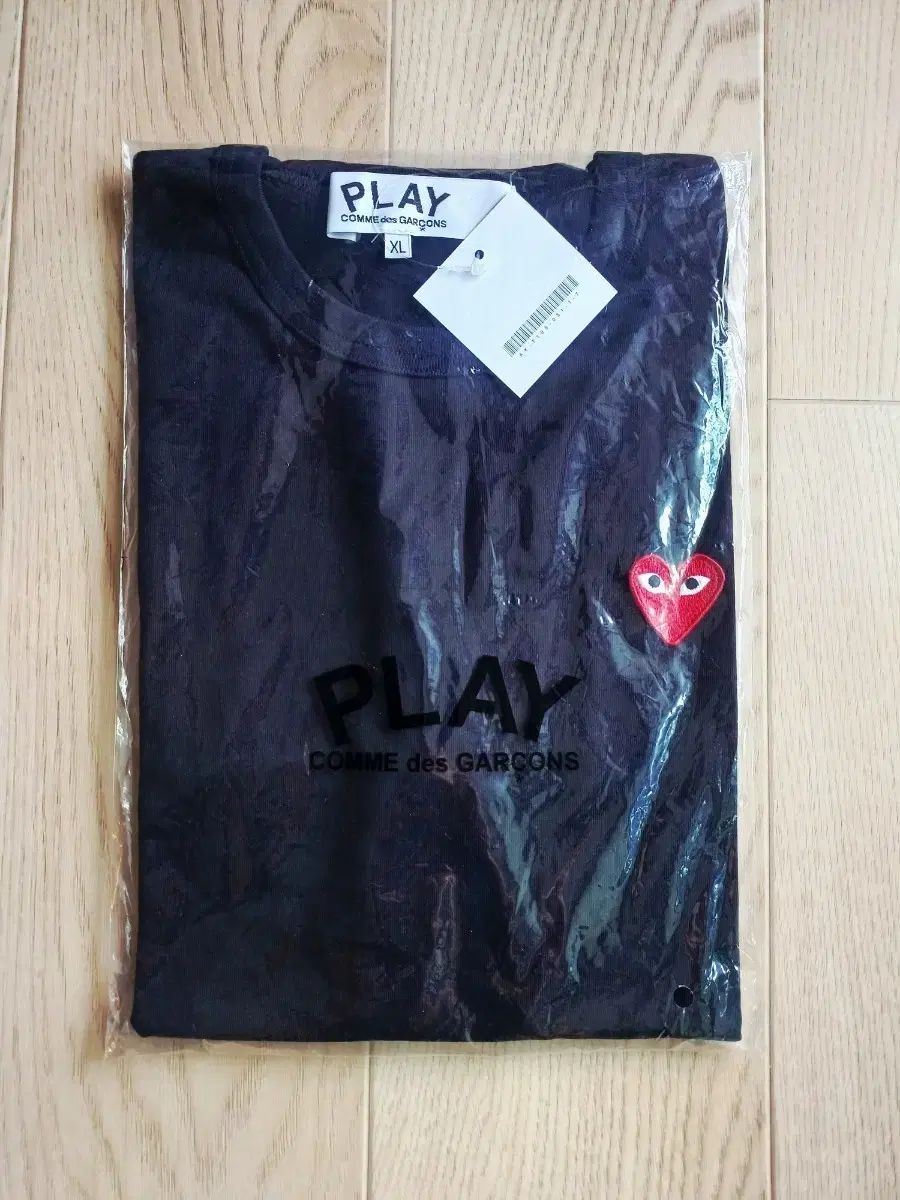 コム・デ・ギャルソン PLAY コム・デ・ギャルソン ハート ロゴ 半袖Tシャツ S (新品) 6,687円
