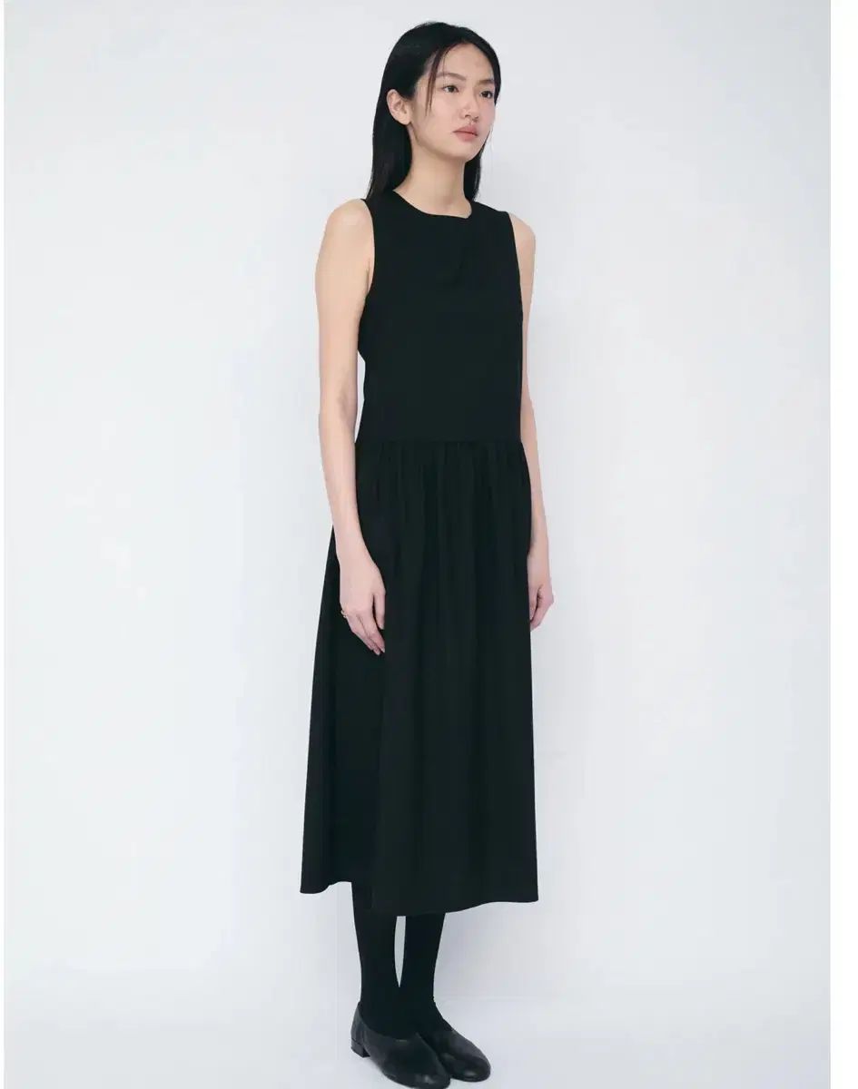 Cosmoss コスモス back hole maxi dress