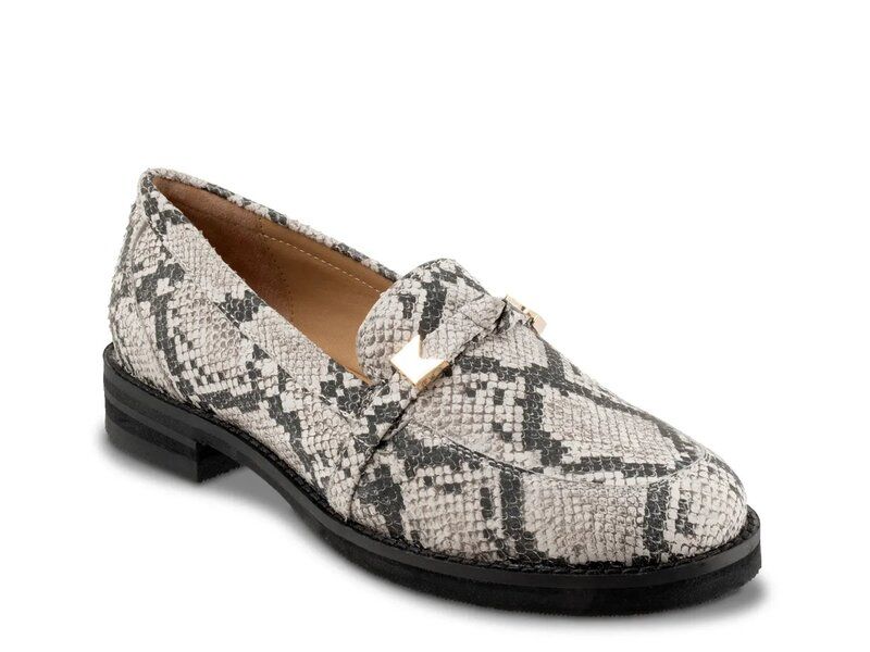 トロッターズ レディース シューズ スリッポン・ローファー Trotters Femi Loafer BlackStone Snake Print Leather ブラック
