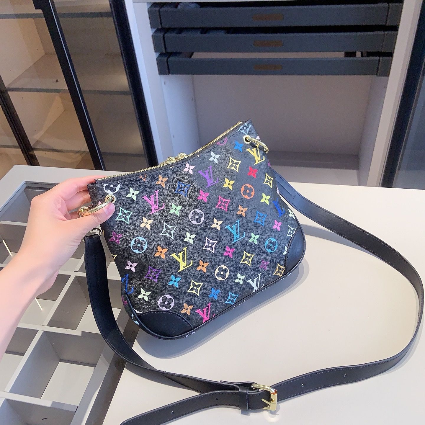 [本日特価] 全新シリーズセット X663 - LV クロスボディバッグ + LV ペンケースバッグ + LV 財布 本日限定特別割引！[本日特価|新品未使用品]