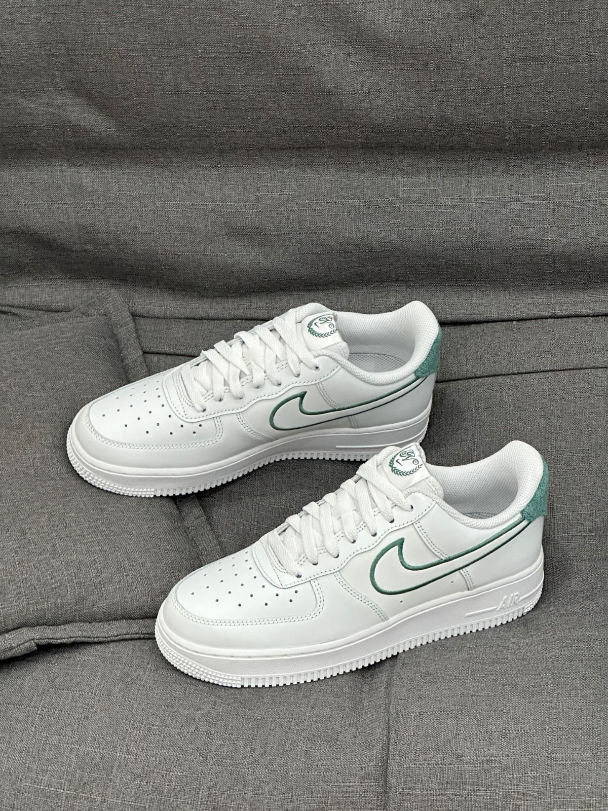 NIKE AIR FORCE 1 07 LV8 ナイキ エアフォース1 07 LV8 スニーカー メンズ ホワイト 白 FN8349-100
