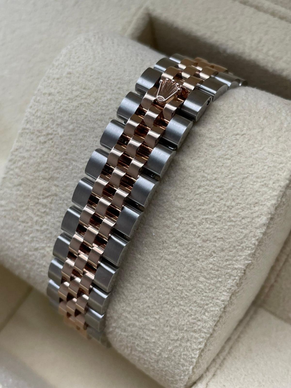 ご購入大歓迎です 美品 ロレックス デイトジャスト シリーズm279381 ☆ 31mm 自動巻き｜本日限定特価｜新品未使用