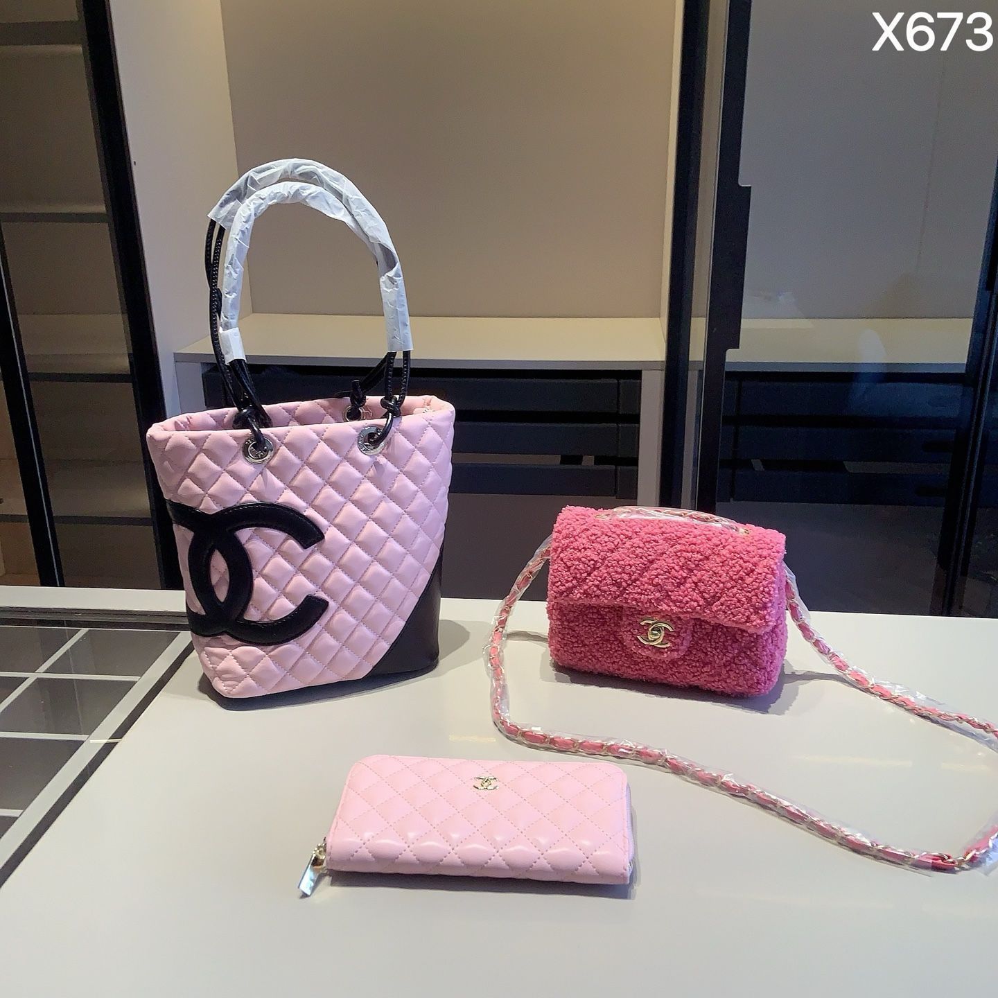 【今日特価】Chanel X675 3点セット, トートバッグ＆スクエアバッグ＆ウォレット, ホワイト, 超お得なセット！ [本日特価|新品未使用品]