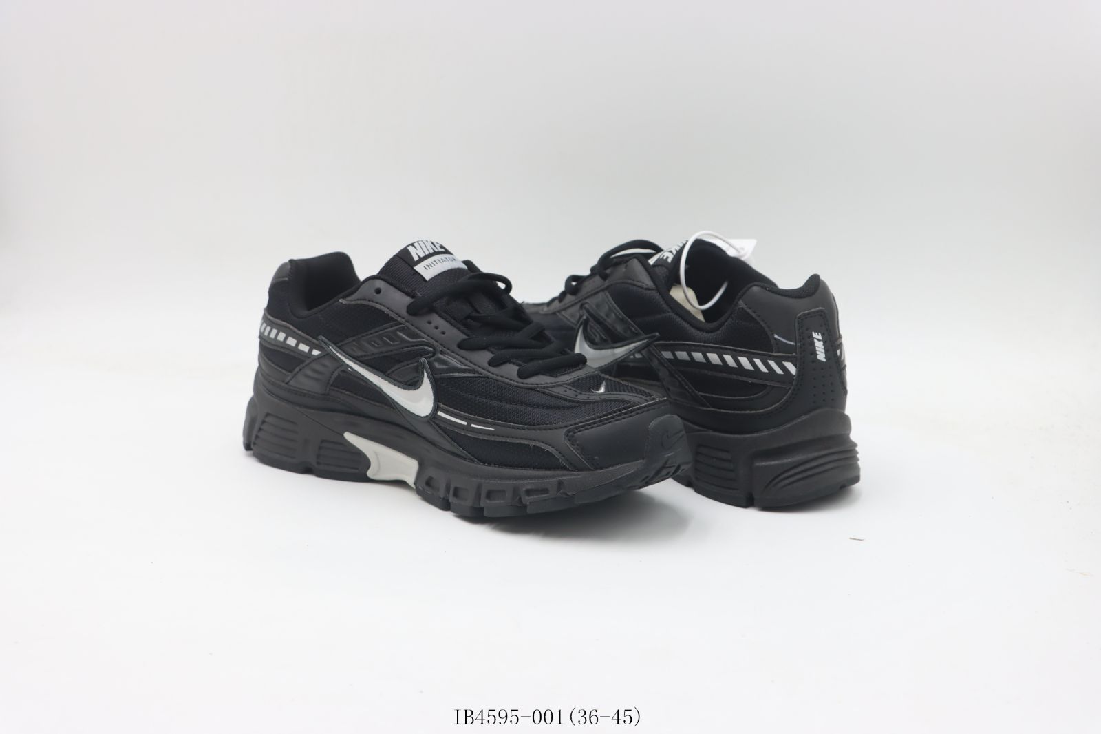 【今日特価】ナイキ NIKE ダッドシューズ ブラックシルバー Black Silver IB4595-001
