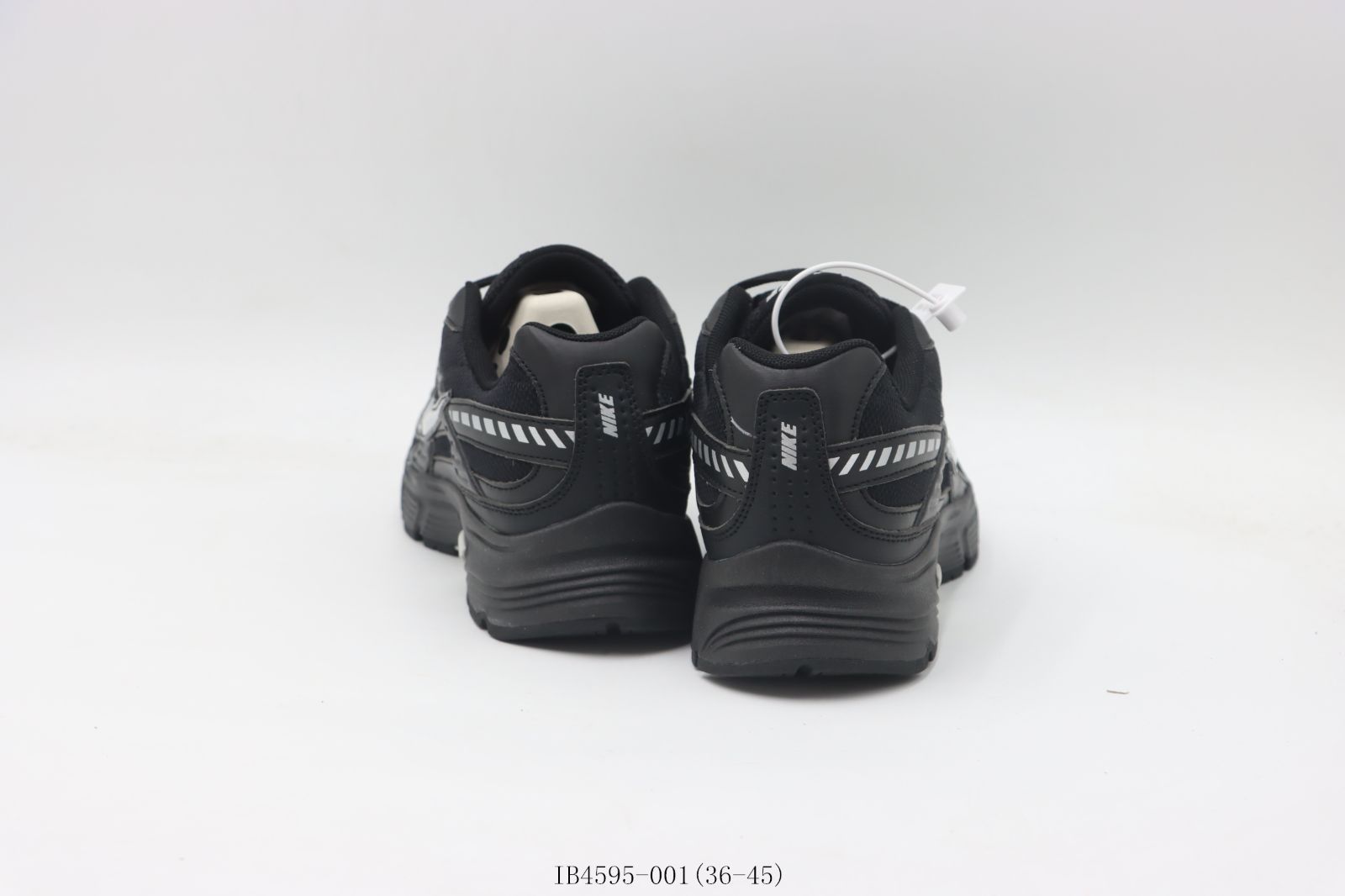 【今日特価】ナイキ NIKE ダッドシューズ ブラックシルバー Black Silver IB4595-001