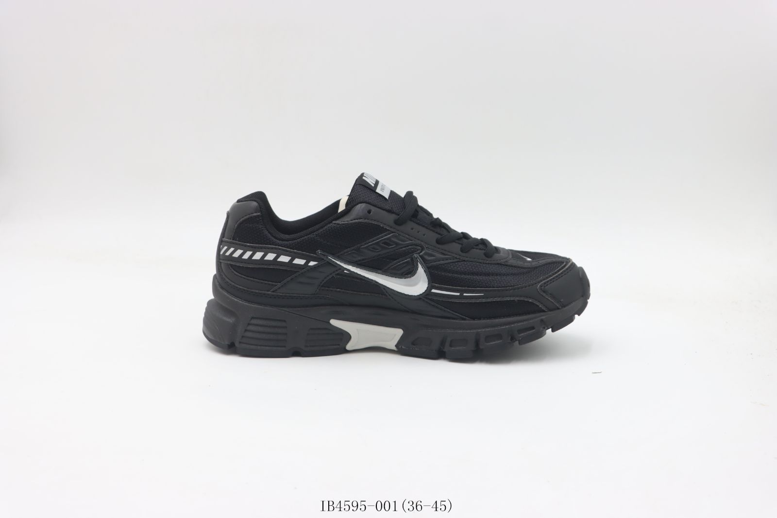 【今日特価】ナイキ NIKE ダッドシューズ ブラックシルバー Black Silver IB4595-001