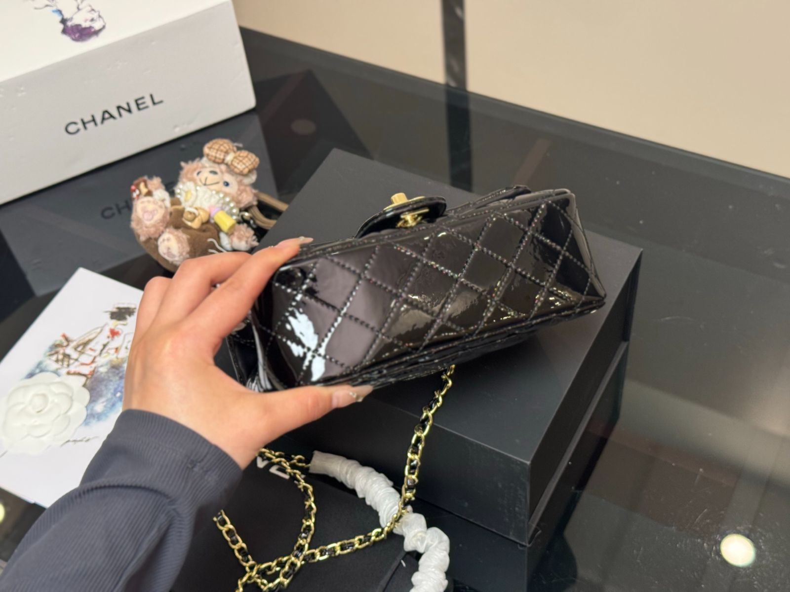 【今日特価】Chanel mini CF handle！国内送料無料！限定在庫セール価格です！