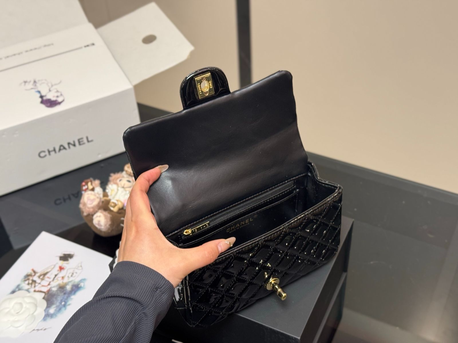 【今日特価】Chanel mini CF handle！国内送料無料！限定在庫セール価格です！