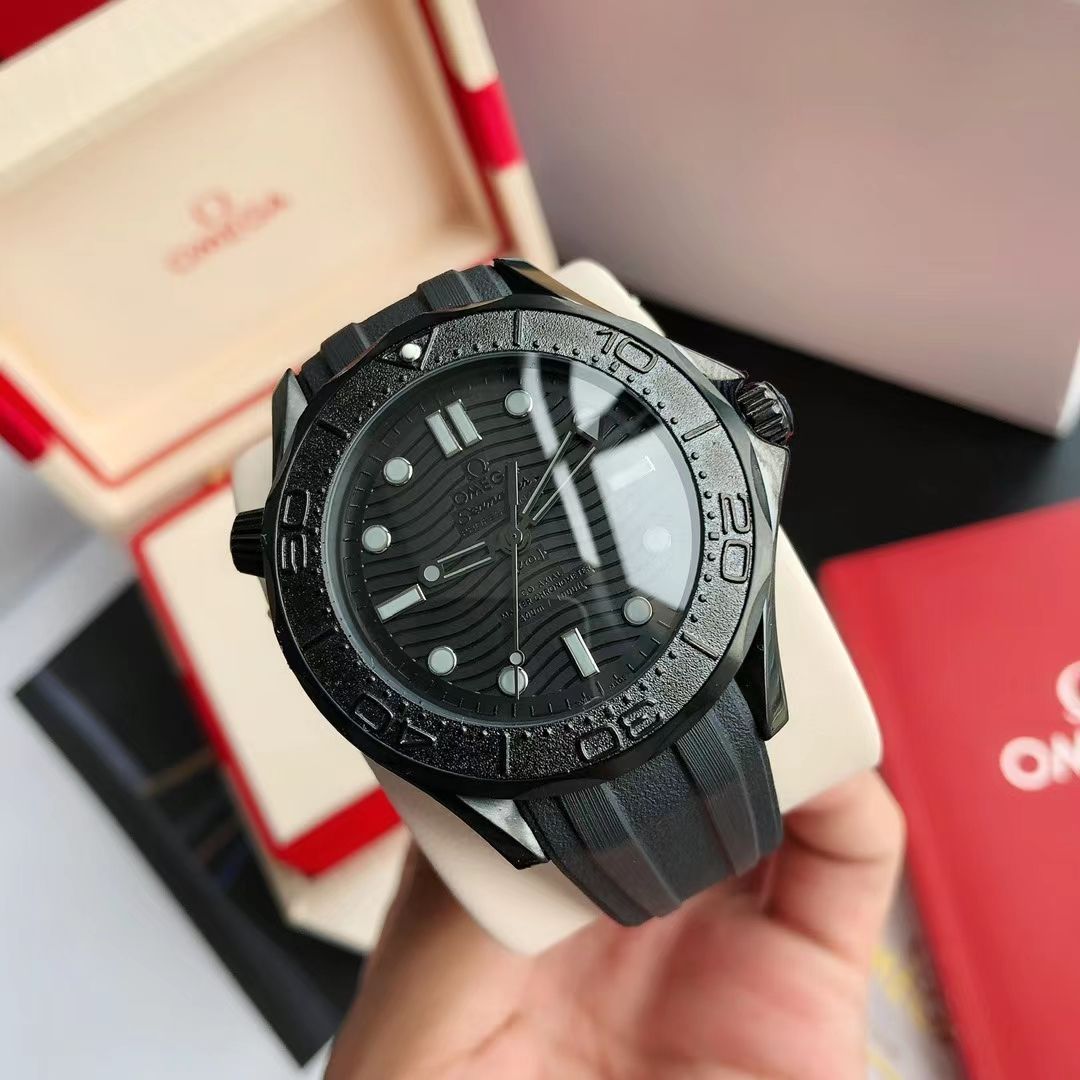 35今すぐ購入へようこそ! ！新品 シーマスター コーアクシャル マスタークロノメーター　　ブラック　42MM 未使用38｜本日限定特価｜新品未使用-