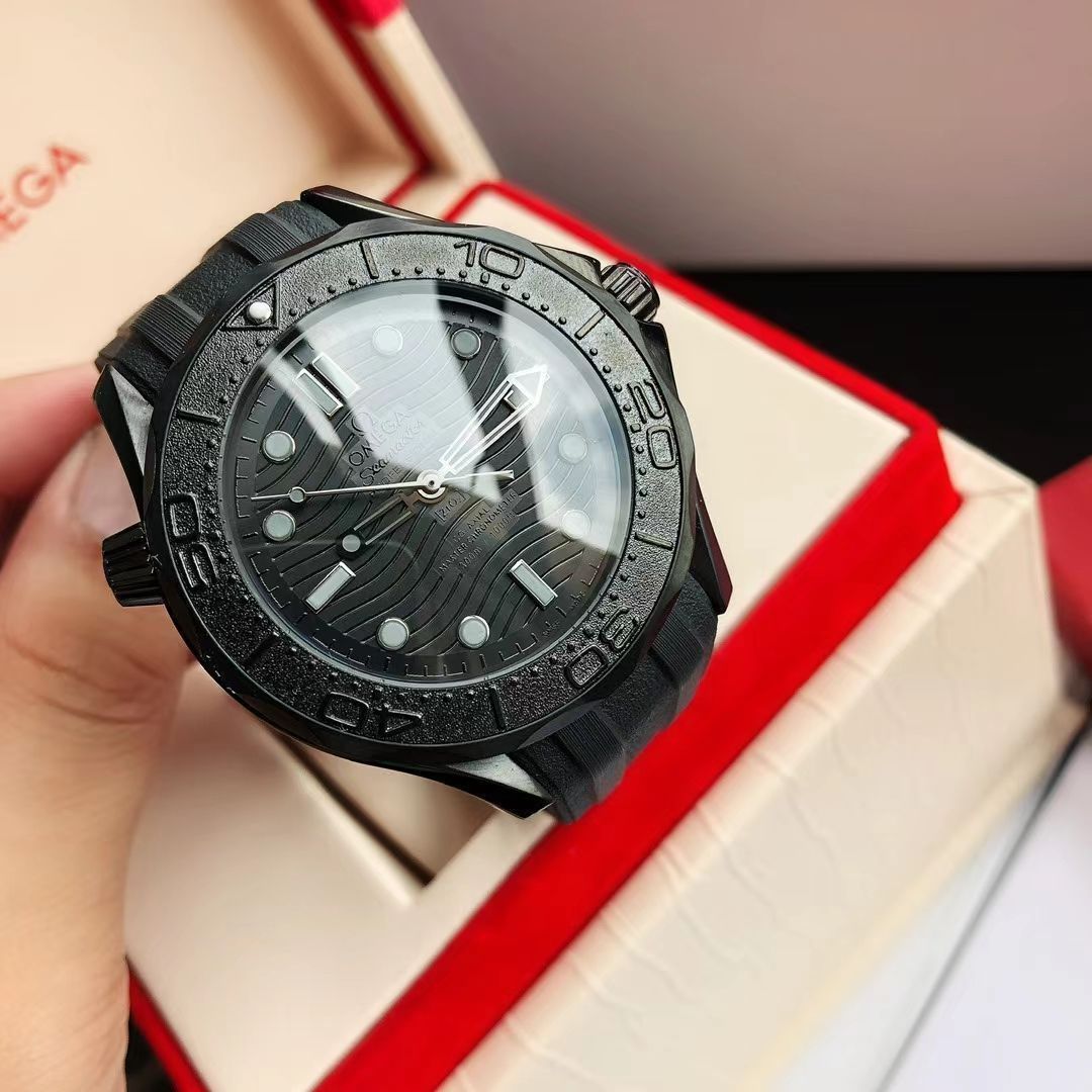 35今すぐ購入へようこそ! ！新品 シーマスター コーアクシャル マスタークロノメーター　　ブラック　42MM 未使用38｜本日限定特価｜新品未使用-