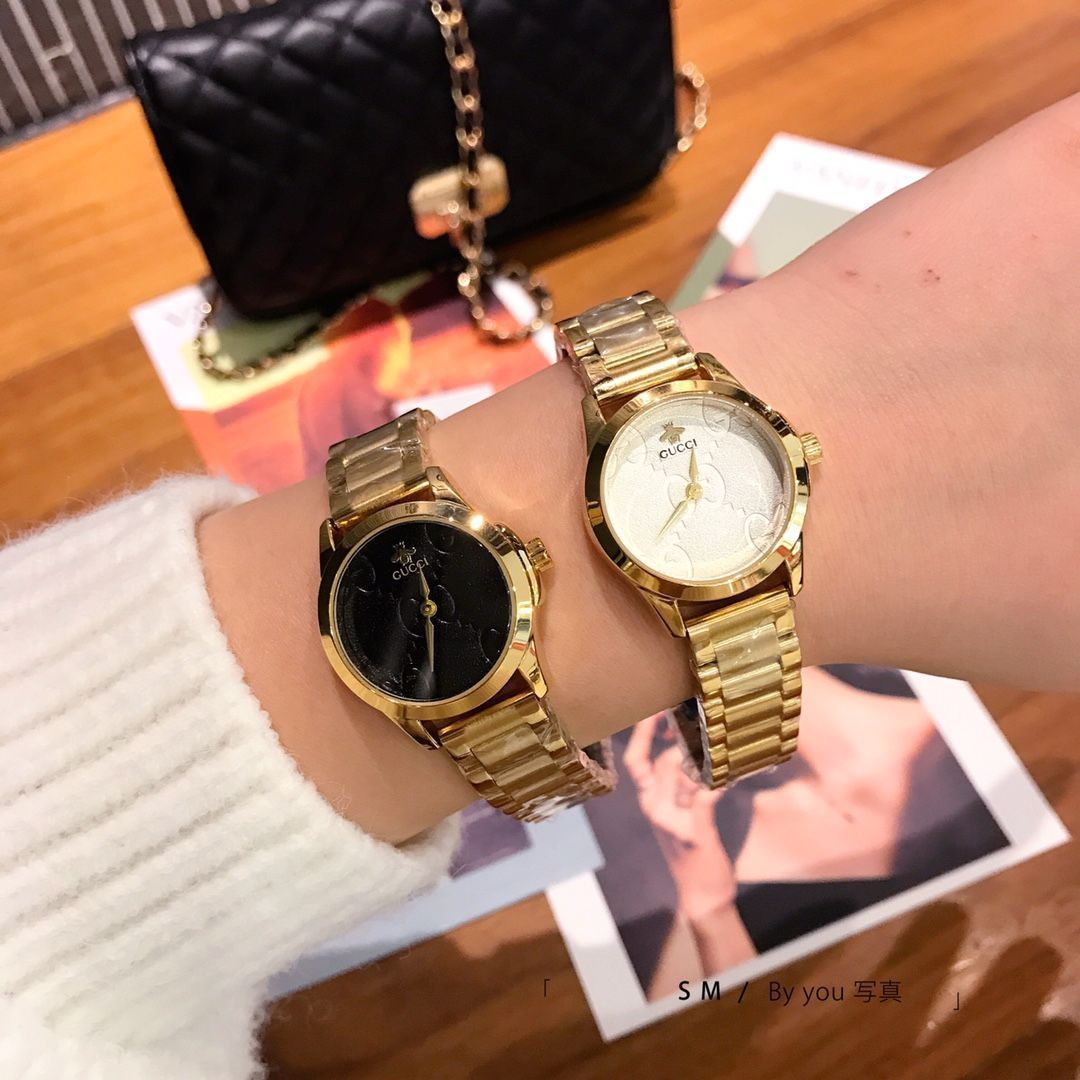 GUCCI グッチ レディース腕時計 28mm｜ホログラムデザイン×スチールベルト｜本日限定特価新品未使用