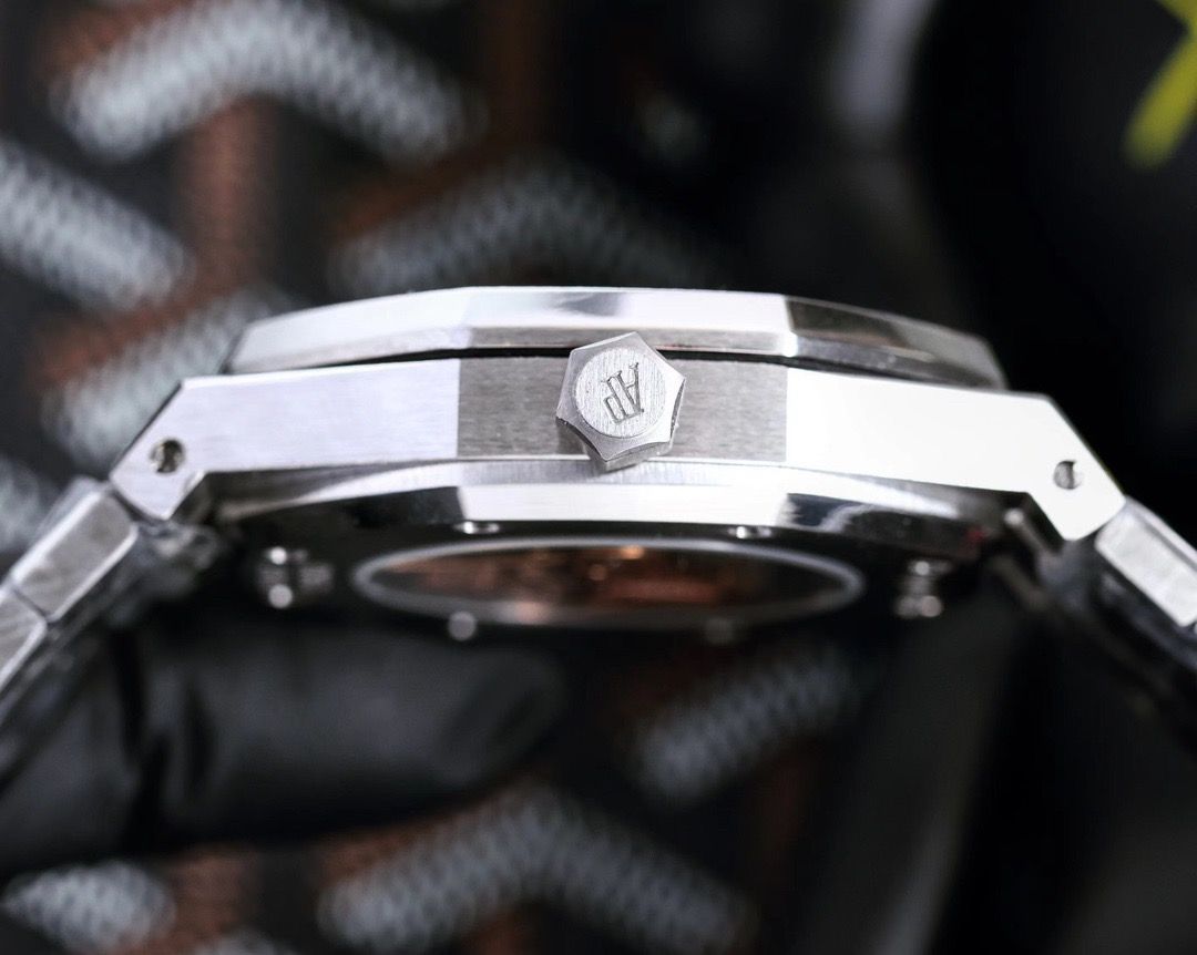 AUDEMARS PIGUET オーデマピゲ ロイヤルオーク メンズ腕時計 45mm｜自動巻き機械式×316L鋼｜本日限定特価新品未使用