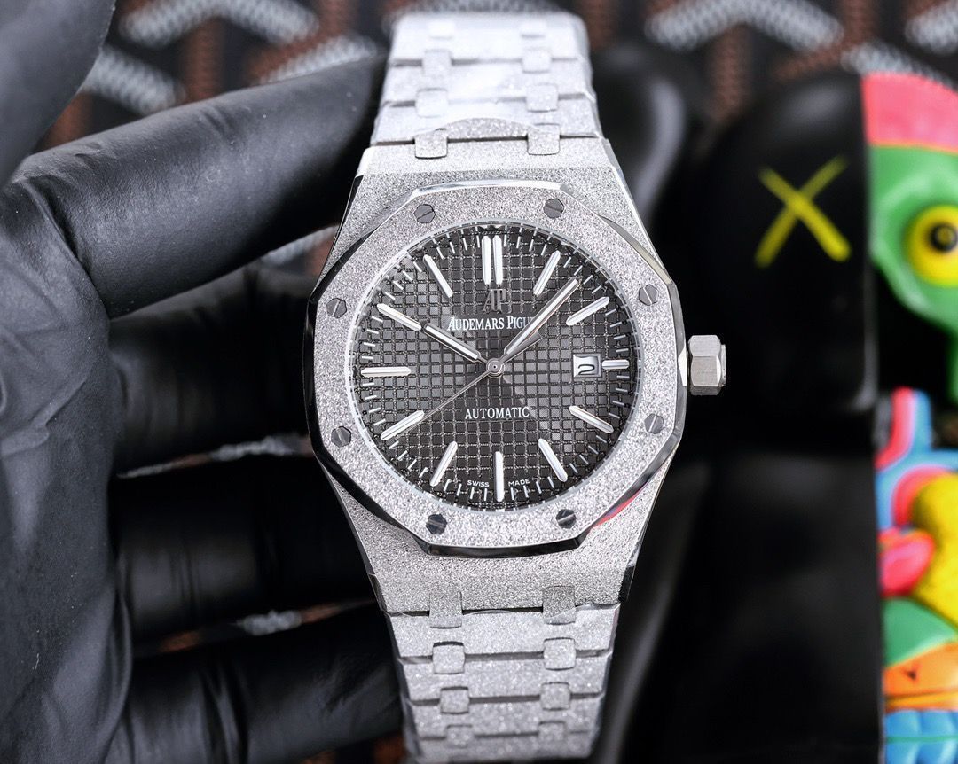 AUDEMARS PIGUET オーデマピゲ ロイヤルオーク メンズ腕時計 45mm｜自動巻き機械式×316L鋼｜本日限定特価新品未使用