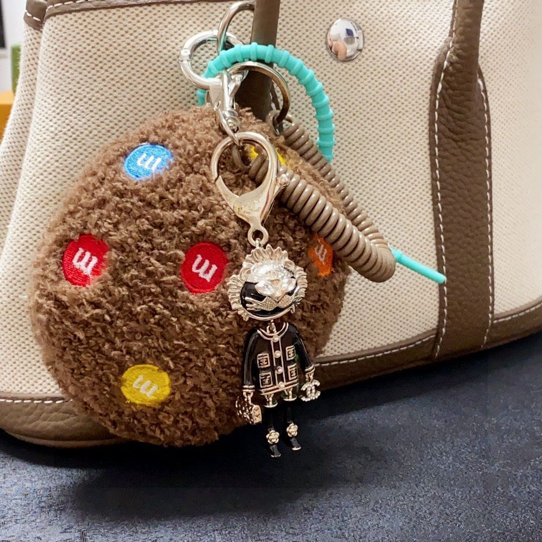 【今日特価】CHANEL 水鑽ライオン カラフルバッグアクセサリー / キーホルダー