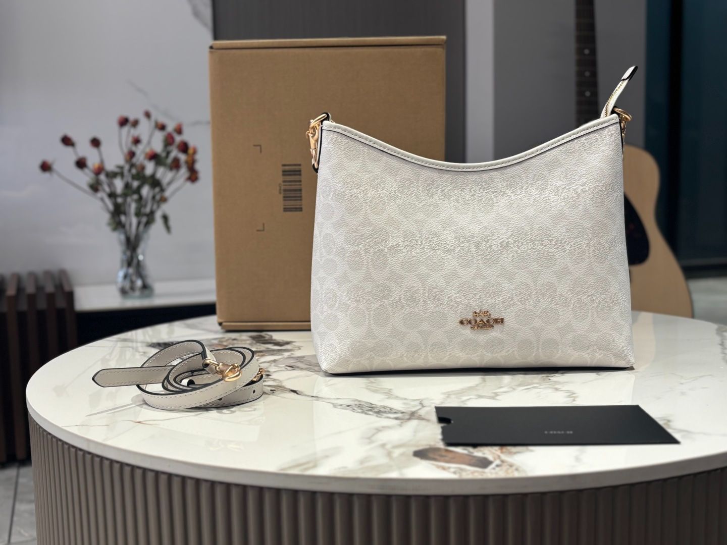 【今日特価】Coach Laurel 流浪者バッグ - コーチ ローレル ハングトート バッグ