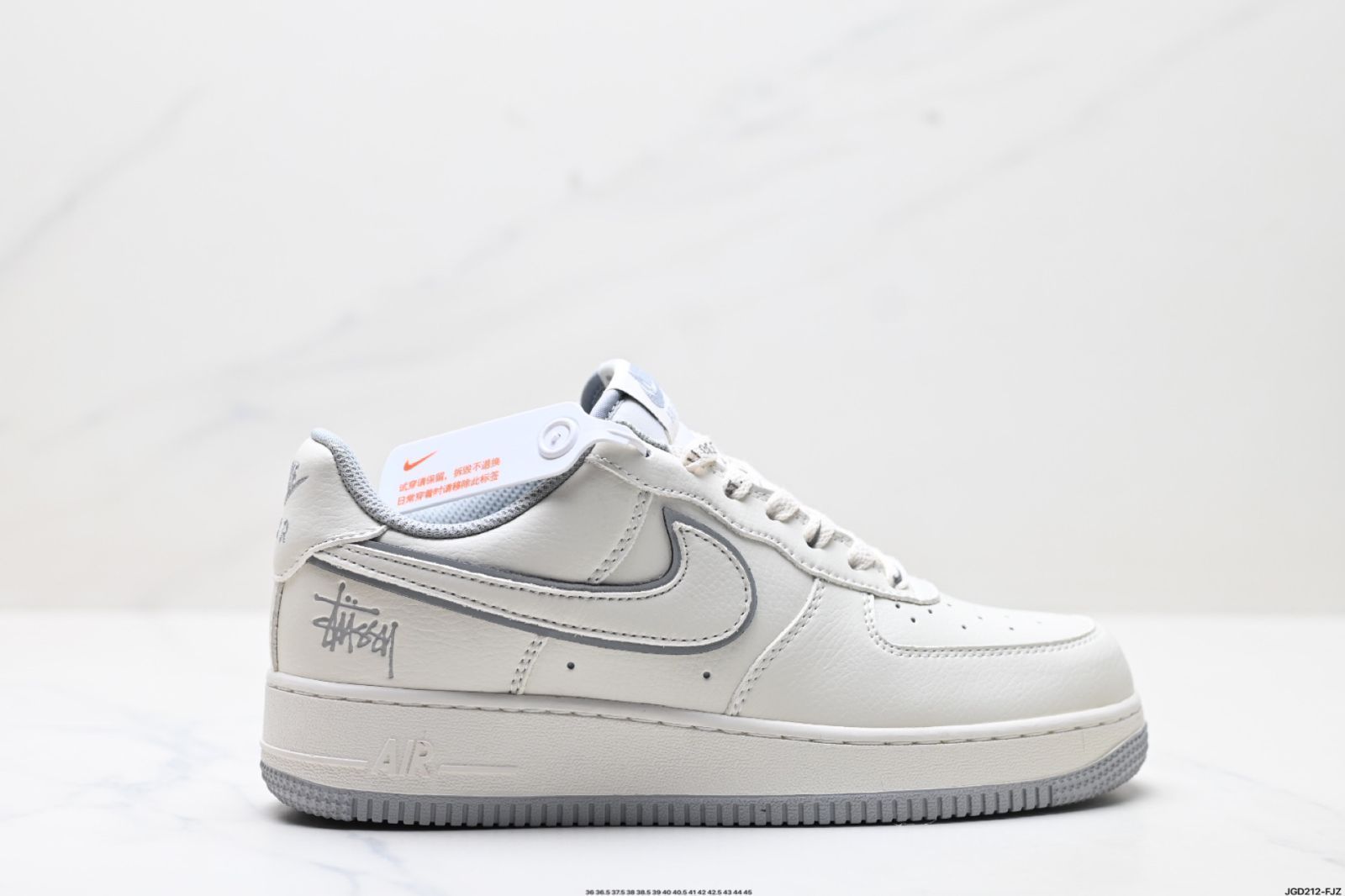 ナイキ NIKE AIR FORCE 1‘07 LV8 元型の型紙・原板を使用した正統派ロートップエアフォース 1 のデザイン